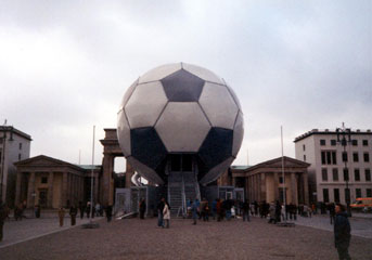 Andreas Heller's Globe in Berlin