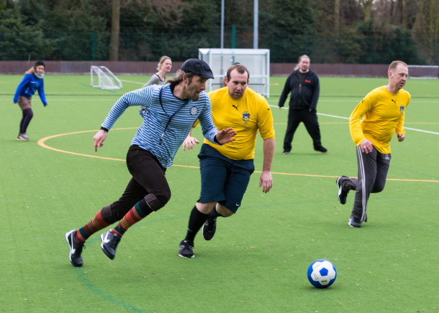 Andrew surges forward