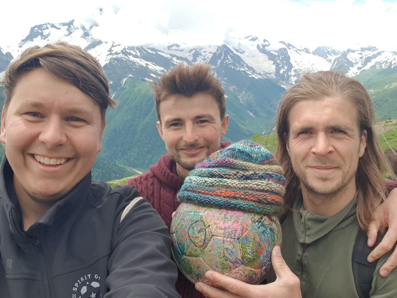 Das Dombai Team: Benni G. Benny L., Martin und "getarnt" auch dabei: The Ball.