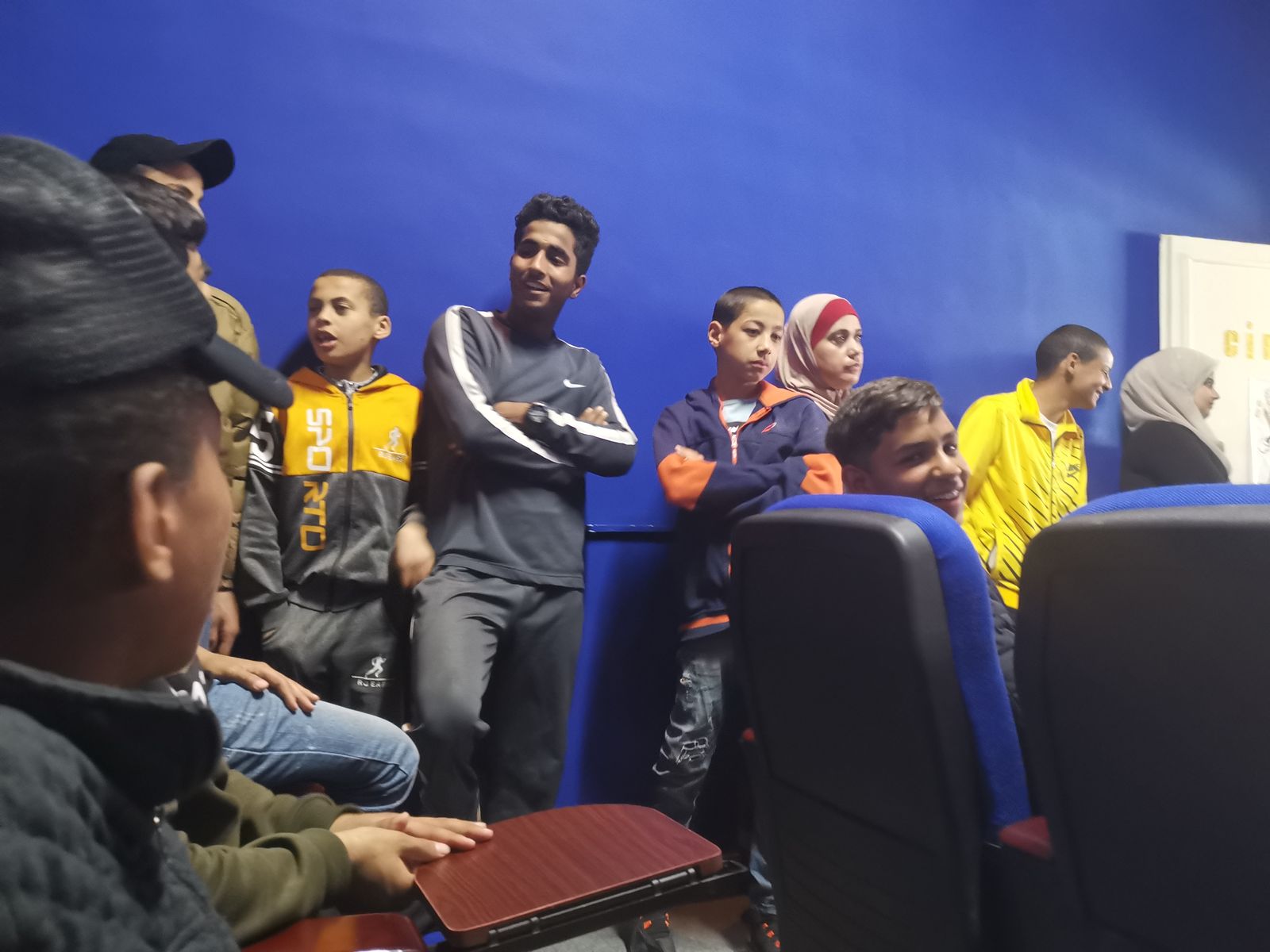 Die Jungs lauschten ganz gespannt.