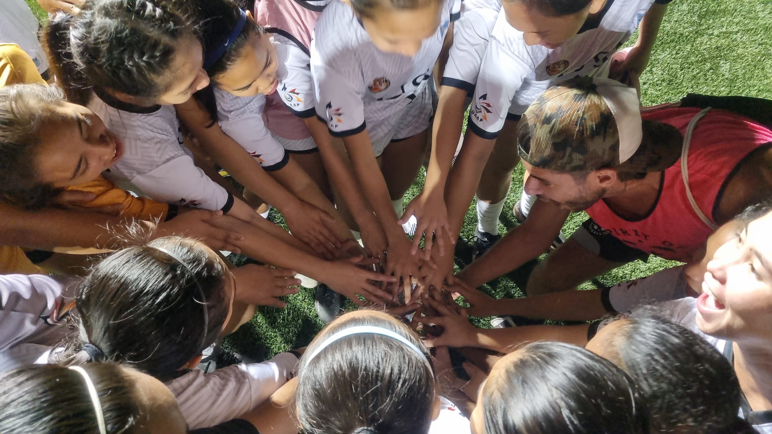 UAAP-Hands-on-The-Ball