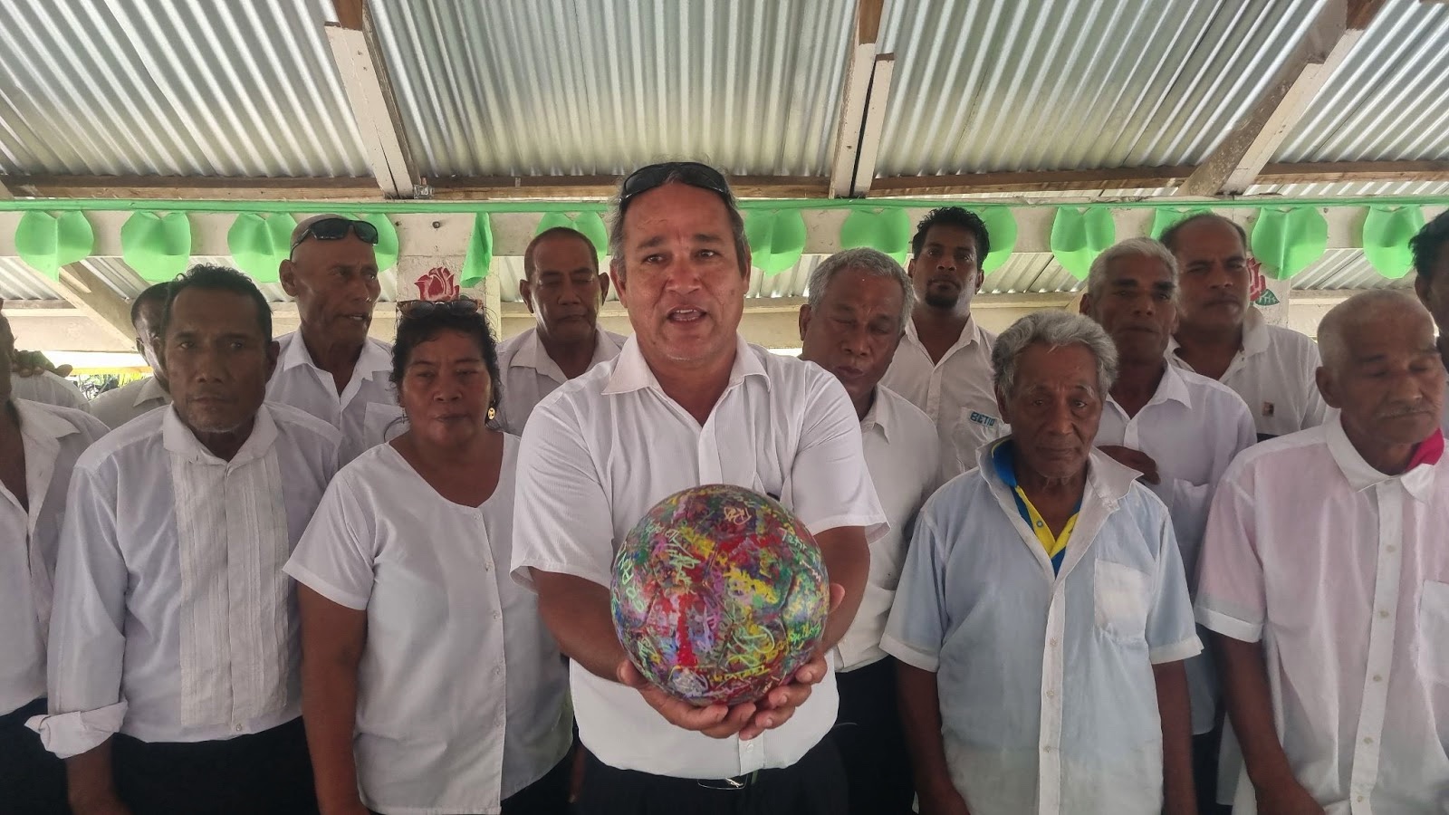 Mayor Francis and the North Tarawa Council