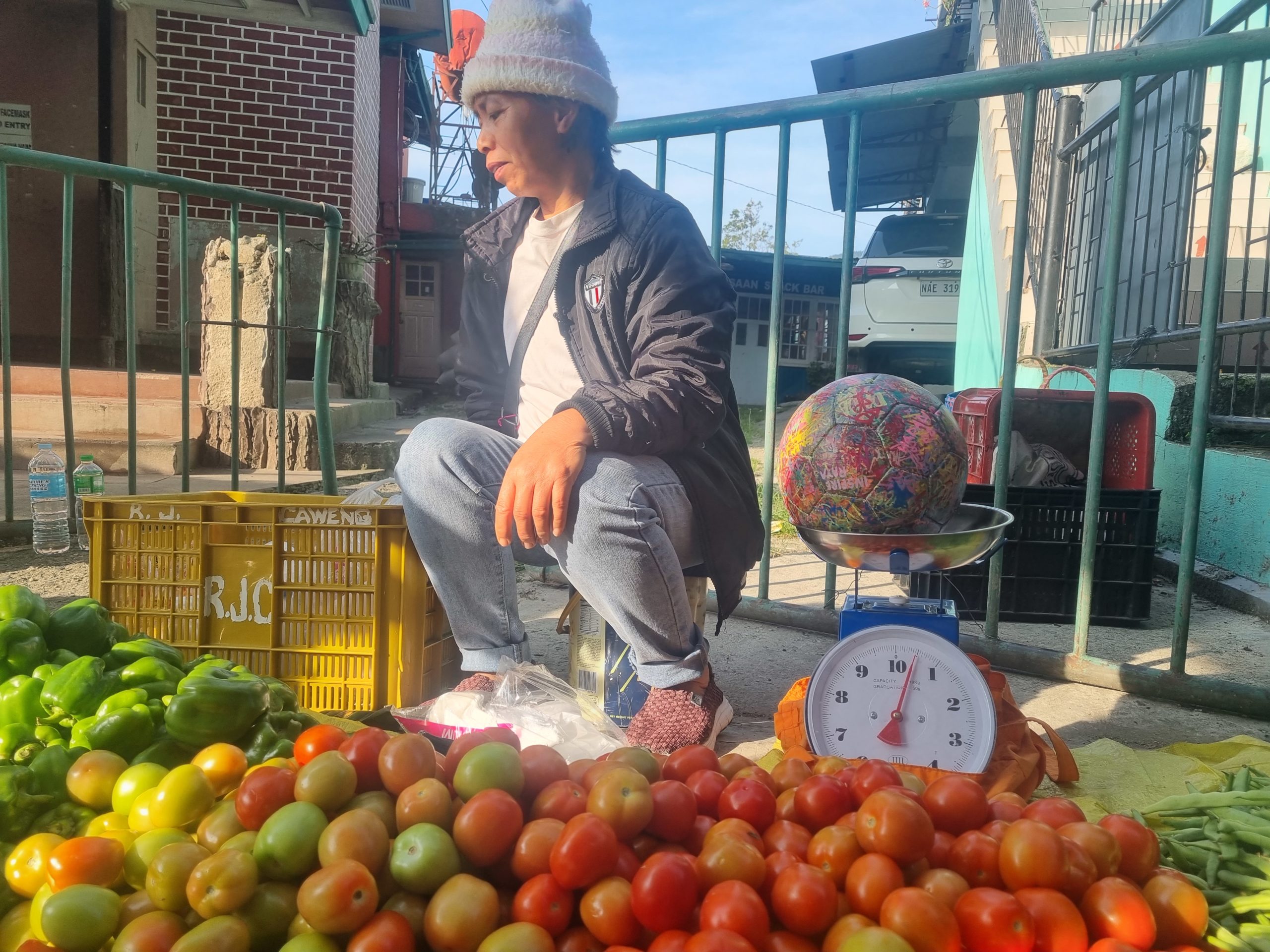 The-Ball-weight market Sagada