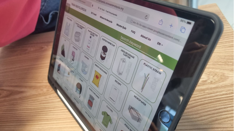 World Cafe - Zero Waste Malaysia table