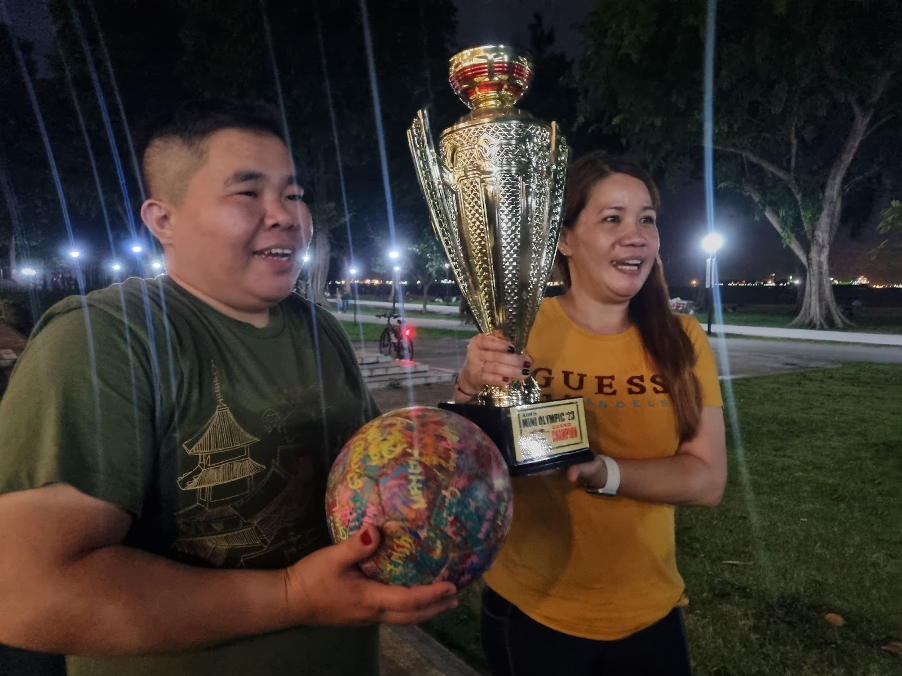 trophy guy Singapore