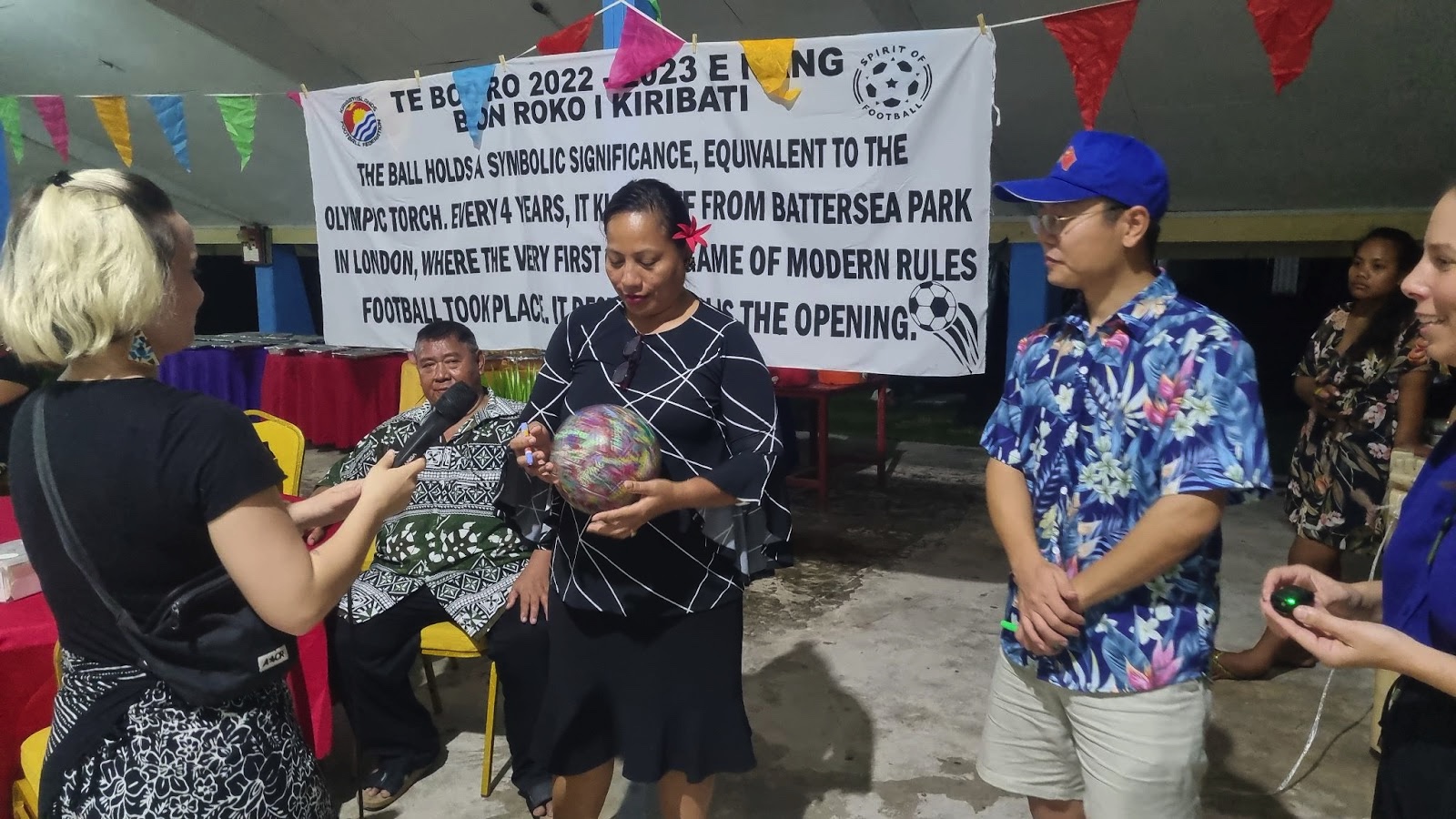 The Ball signed arrival Kiribati
