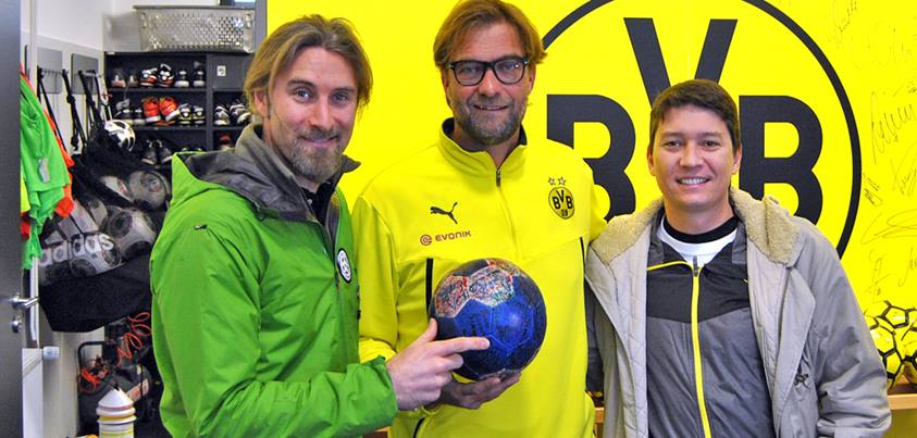 In 2014, Jürgen Klopp signed The Ball