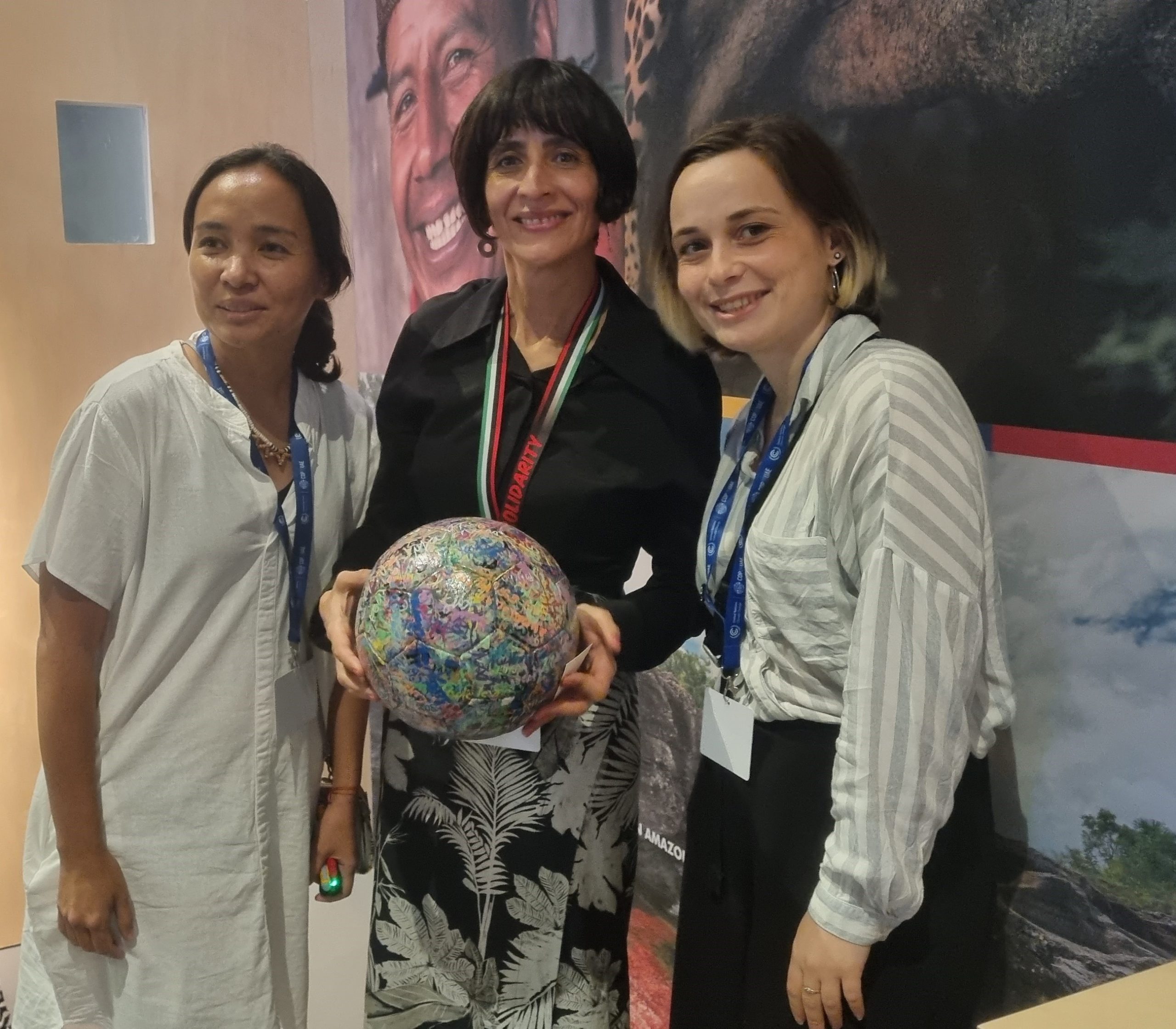 María Susana Muhamad González with The Ball and the Spirit of Football team